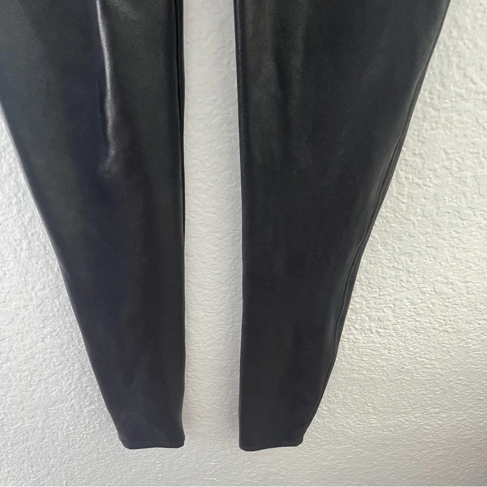 Spanx Faux Leather Leggings Black Size Medium - Picture 8 of 12